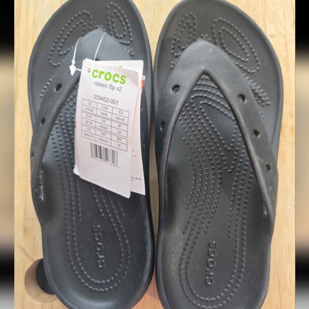 Crocs Classic Flip V2 Black Sandals